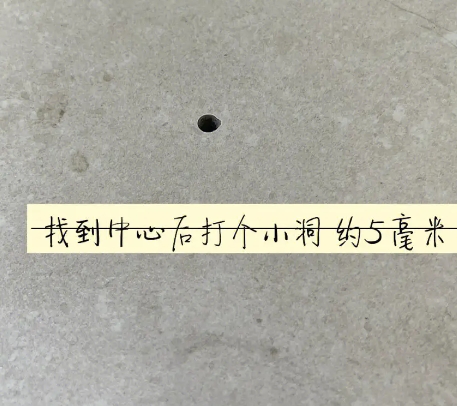都江堰瓷砖空鼓维修公司专业解答在瓷砖铺贴过程中，如果砂料搅拌不均匀，将会带来以下问题